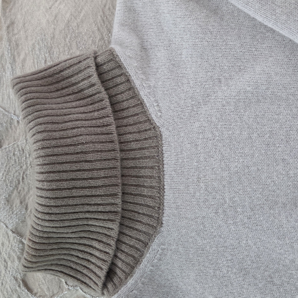 Women's Cream and Brown Sweater